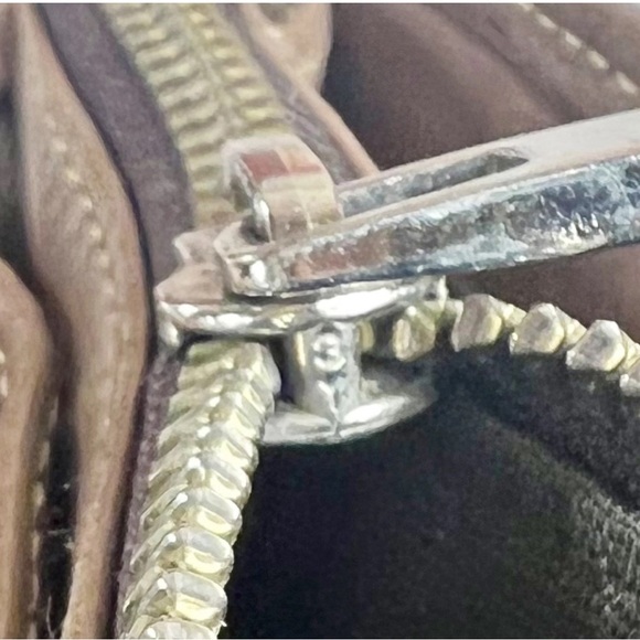 Carolina Herrera Quilted Logo Leather Wallet - Picture 8 of 10